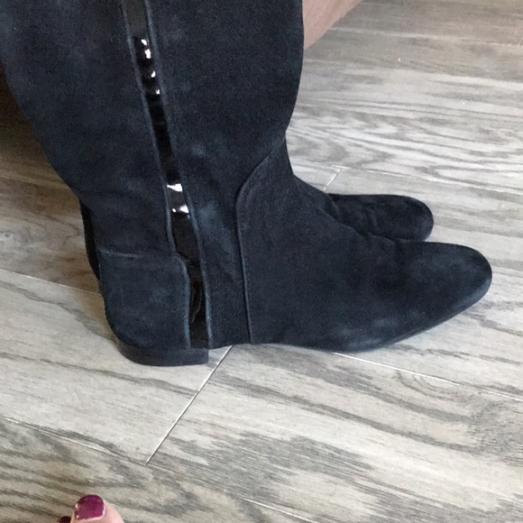 Tory Burch suede boots size 7M - Picture 10 of 10